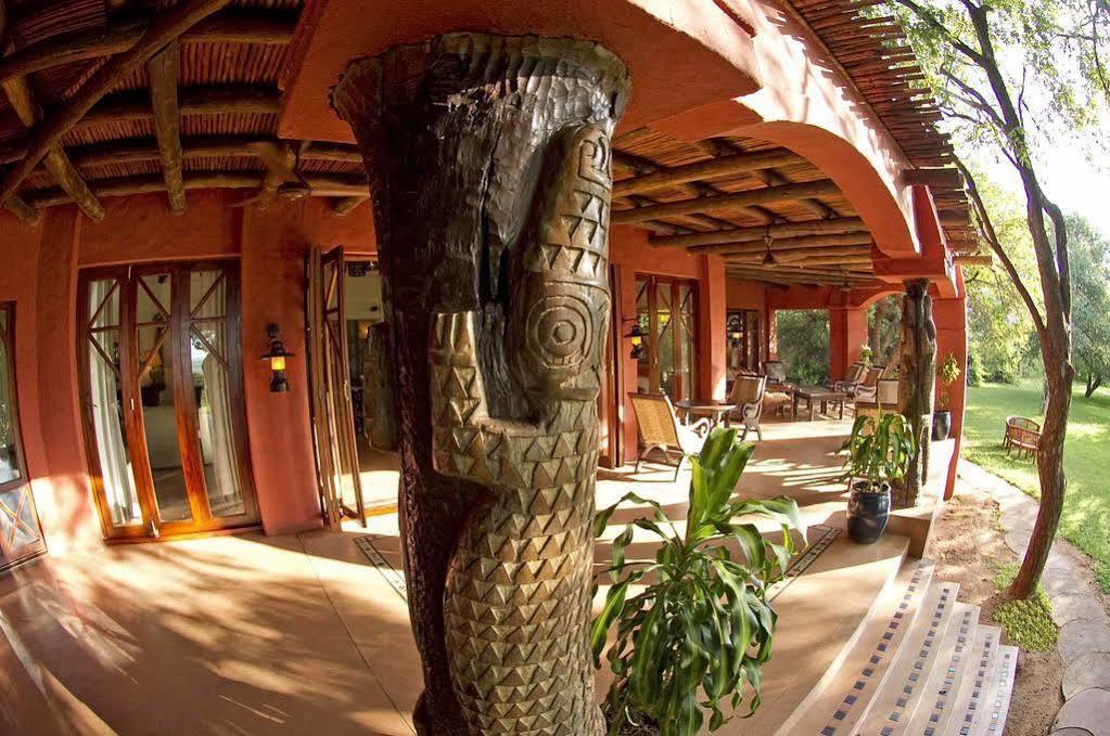 Hotel Sanctuary Chobe Chilwero Kasane Exterior foto